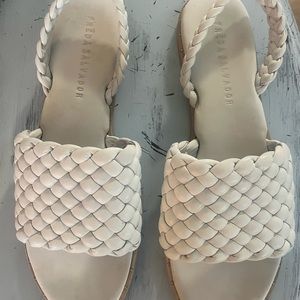 Freda Salvador White Woven Leather /10.5